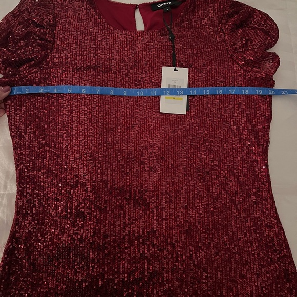 NWT DKNY TOP - Picture 7 of 9